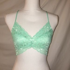 NEVER BEEN WORN BRALETTE